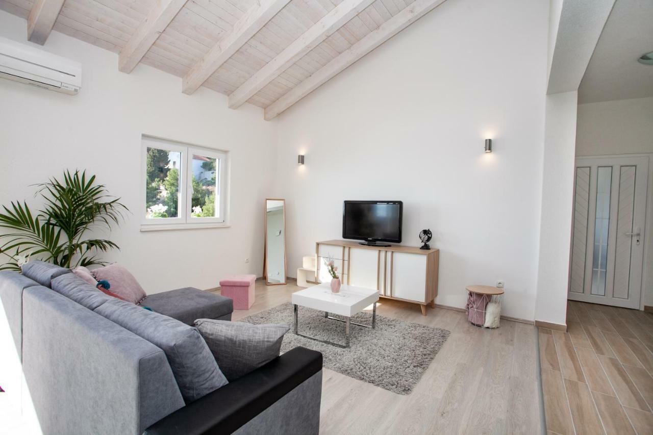 Luxury Sea View Apartment Jesenice  Dış mekan fotoğraf